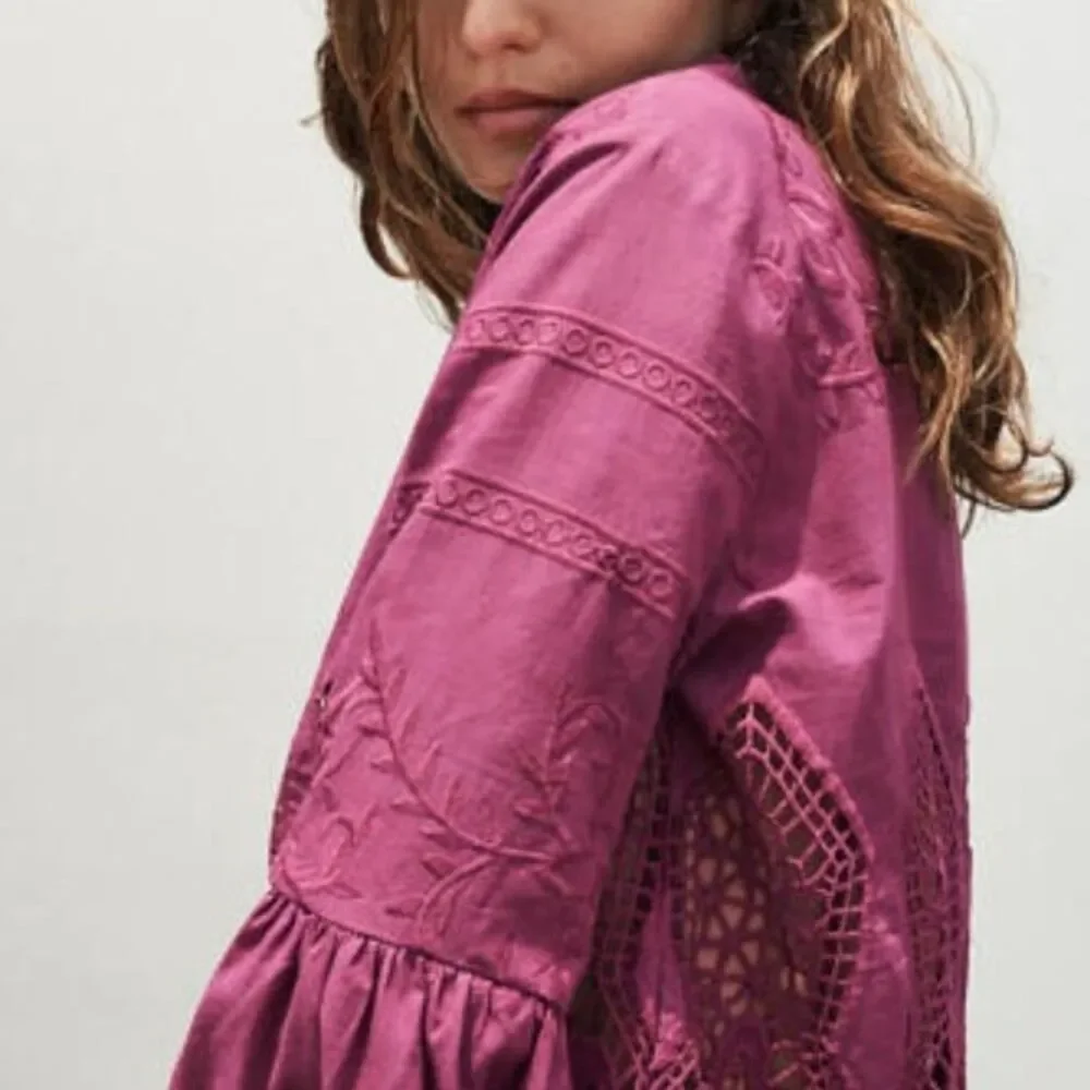 Anthropologie Bell-Sleeve Lace BOHO Pullover by Chloe Oliver Raspberry Sz S